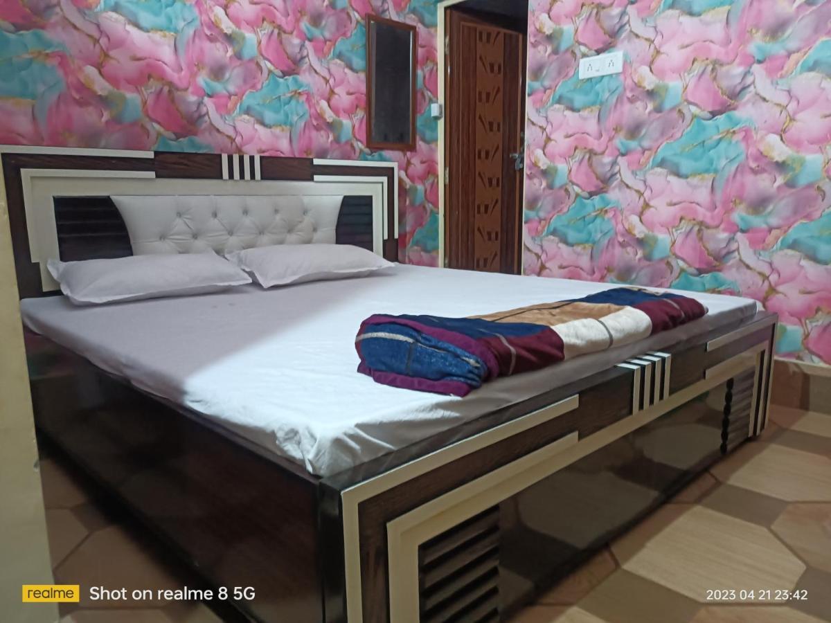 Maa Gauri Paying Guest House فاراناسي المظهر الخارجي الصورة
