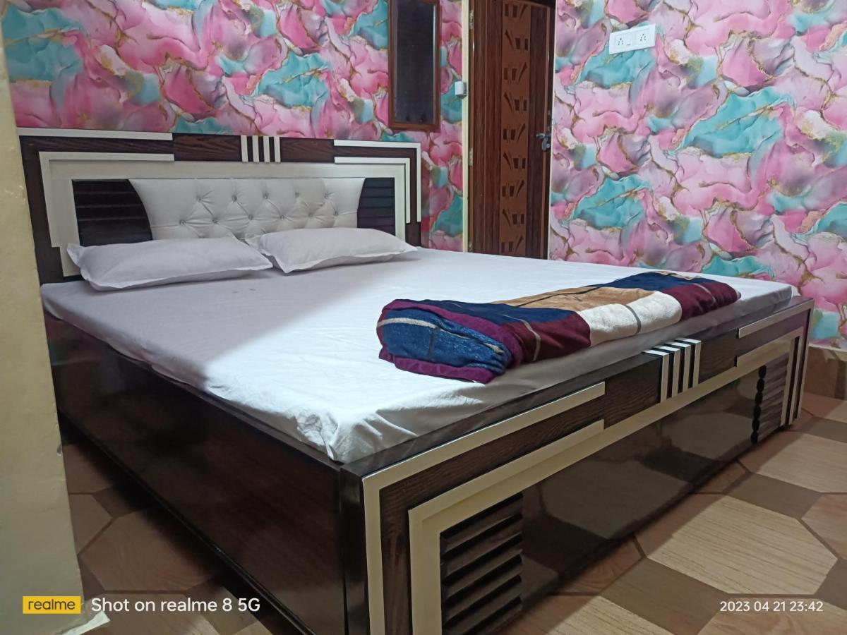 Maa Gauri Paying Guest House فاراناسي المظهر الخارجي الصورة
