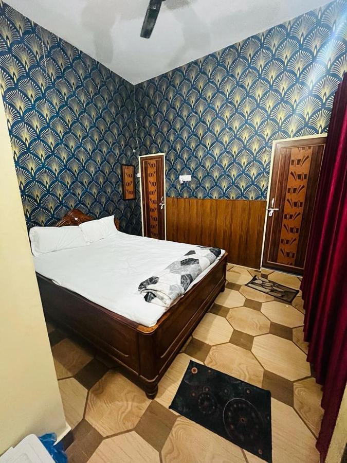 Maa Gauri Paying Guest House فاراناسي المظهر الخارجي الصورة